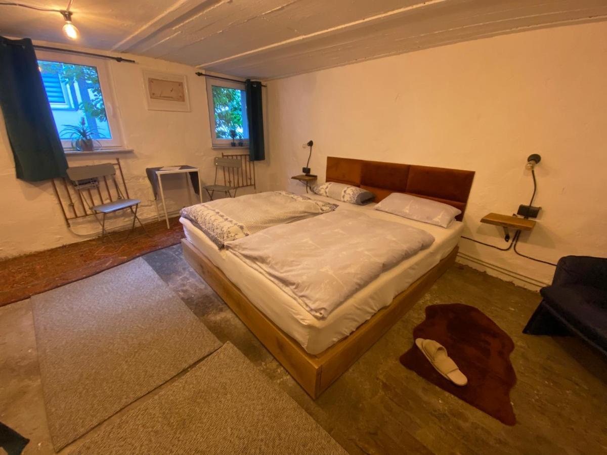 Art Boutique Budget Apartment Im Hinterhof Menden Altstadt Exterior foto